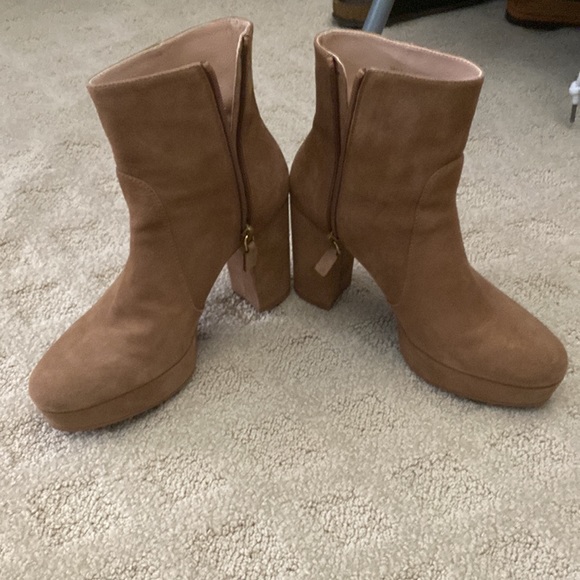 Stuart Weitzman tan suede 37.5 boot - Picture 4 of 5